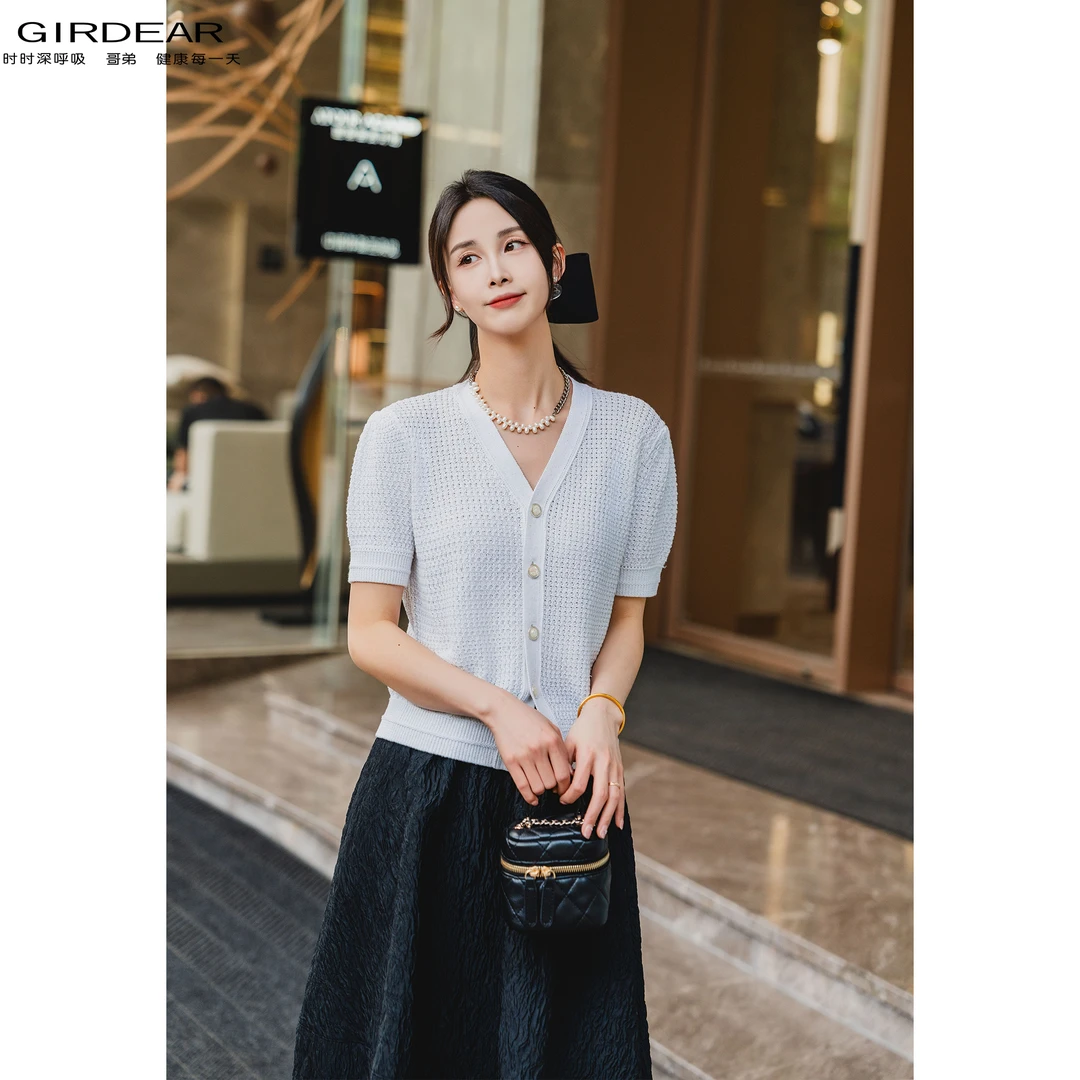 GIRDEAR/哥弟春夏新款设计感法式优雅气质V领短袖针织开衫 148020