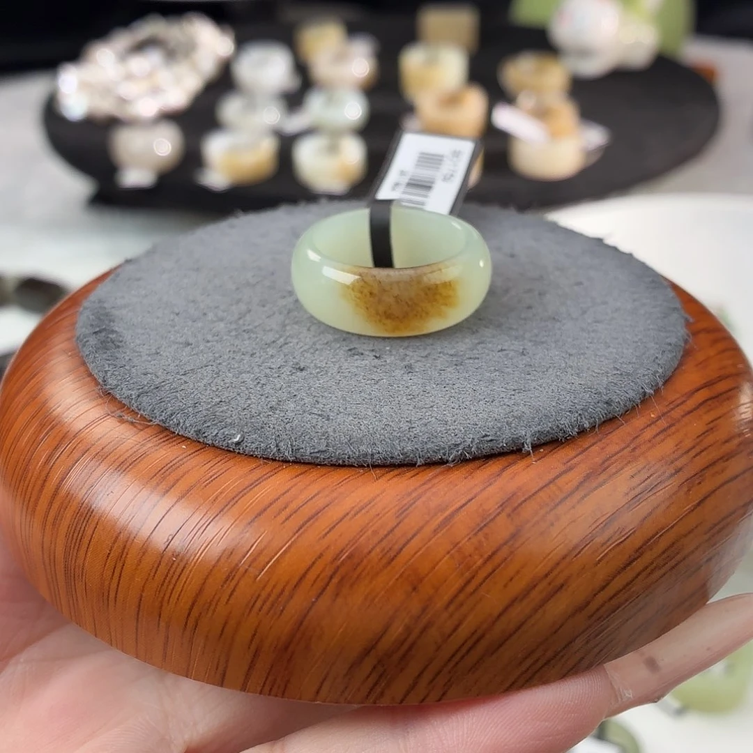 和田玉（糖玉）未镶嵌戒指b20 一口糖轮胎18.5