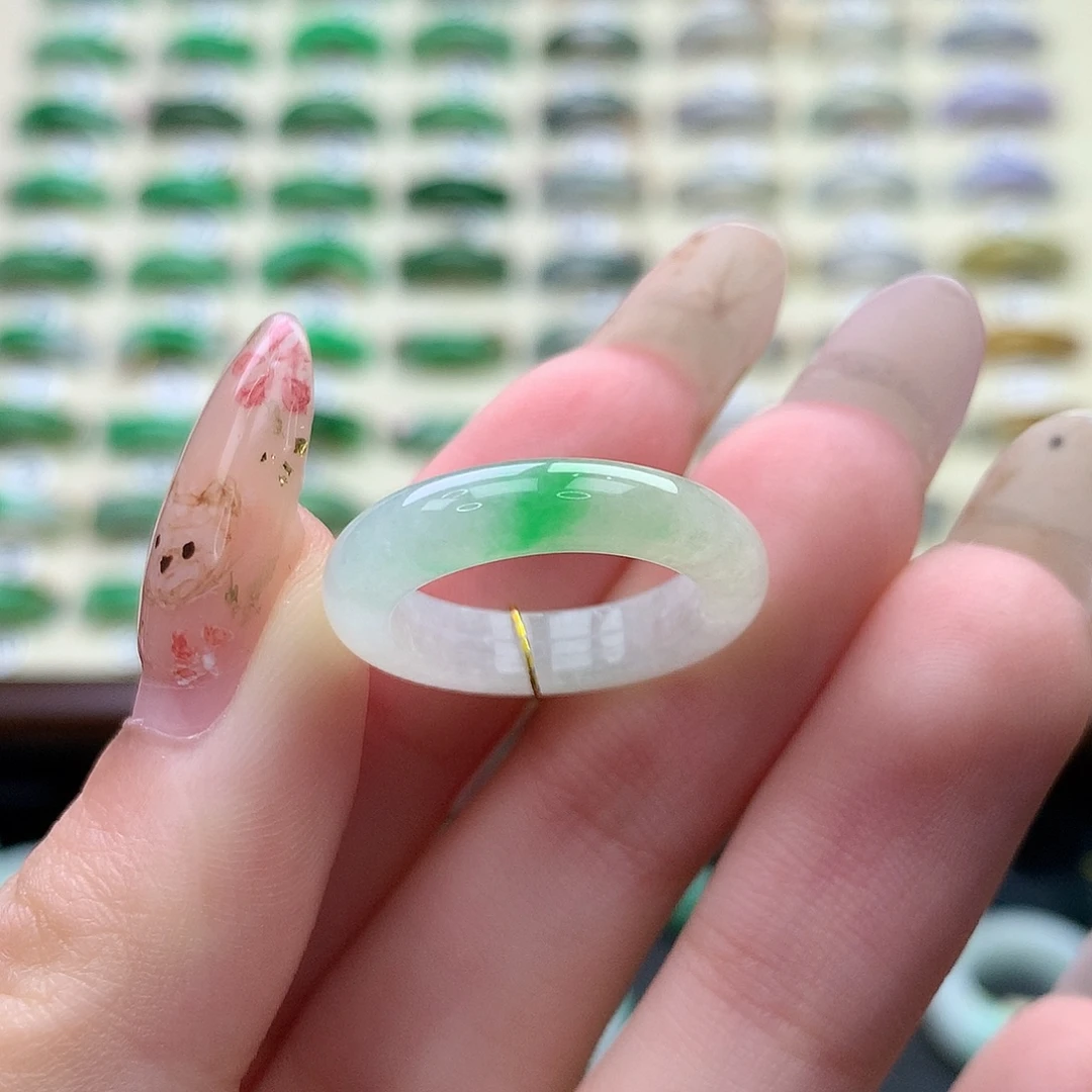 翡翠未镶嵌戒指港10