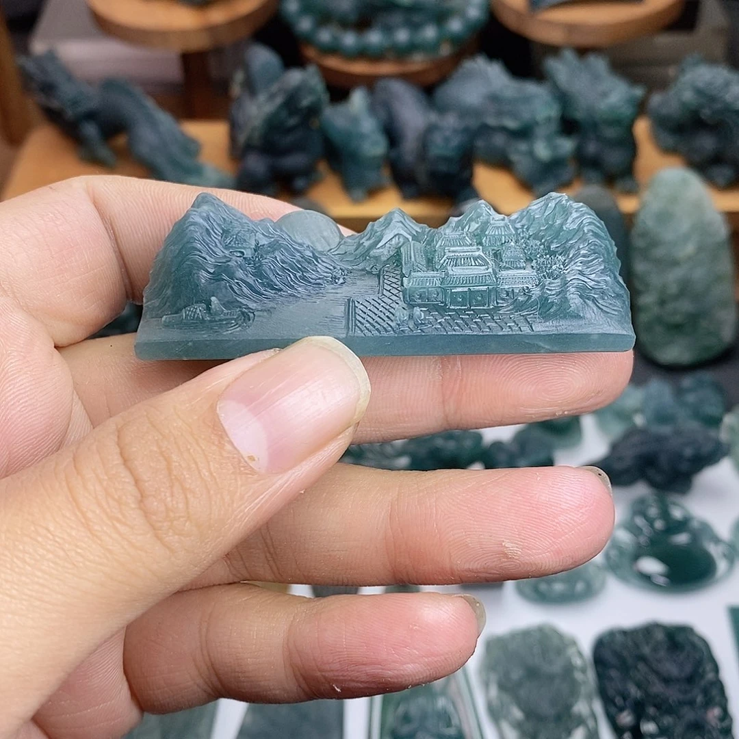 定制翡翠未镶嵌山水