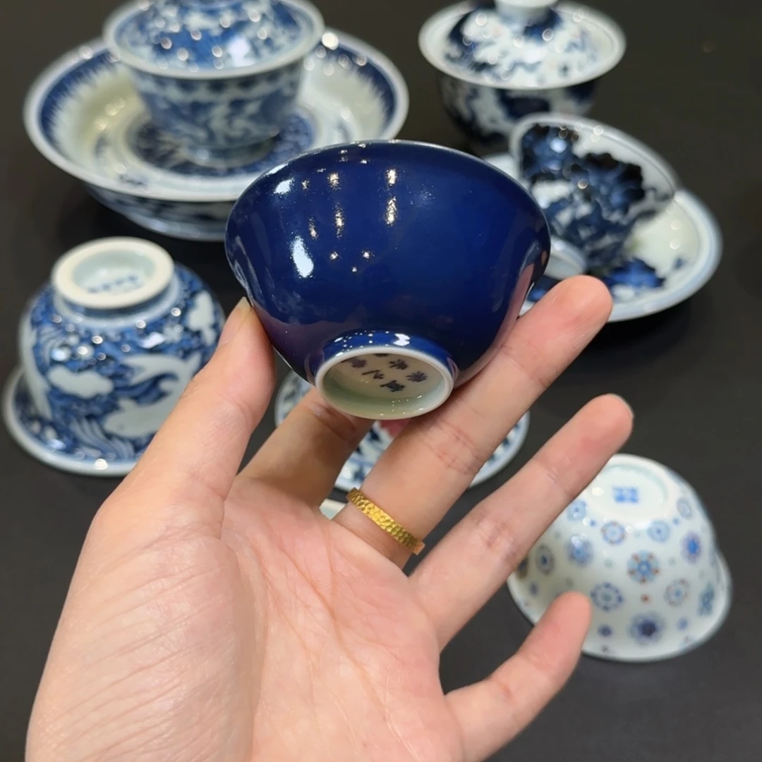 宣之堂祭蓝撇口杯