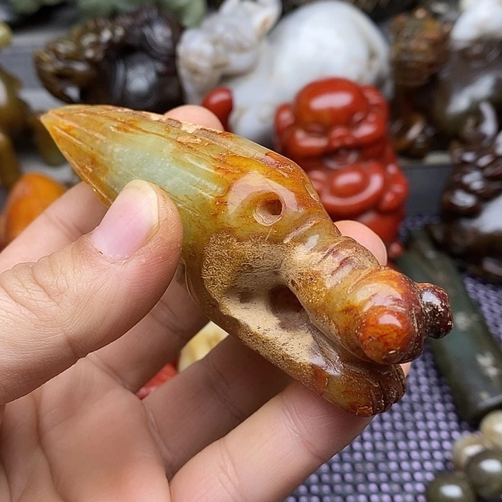 未镶嵌蛇纹石玉颈饰