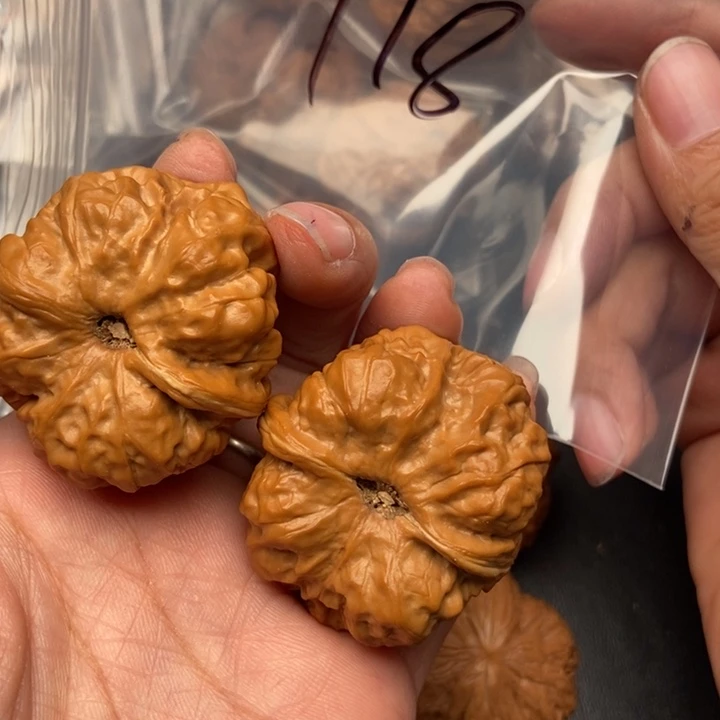 文玩核桃把件118号蛤蟆头