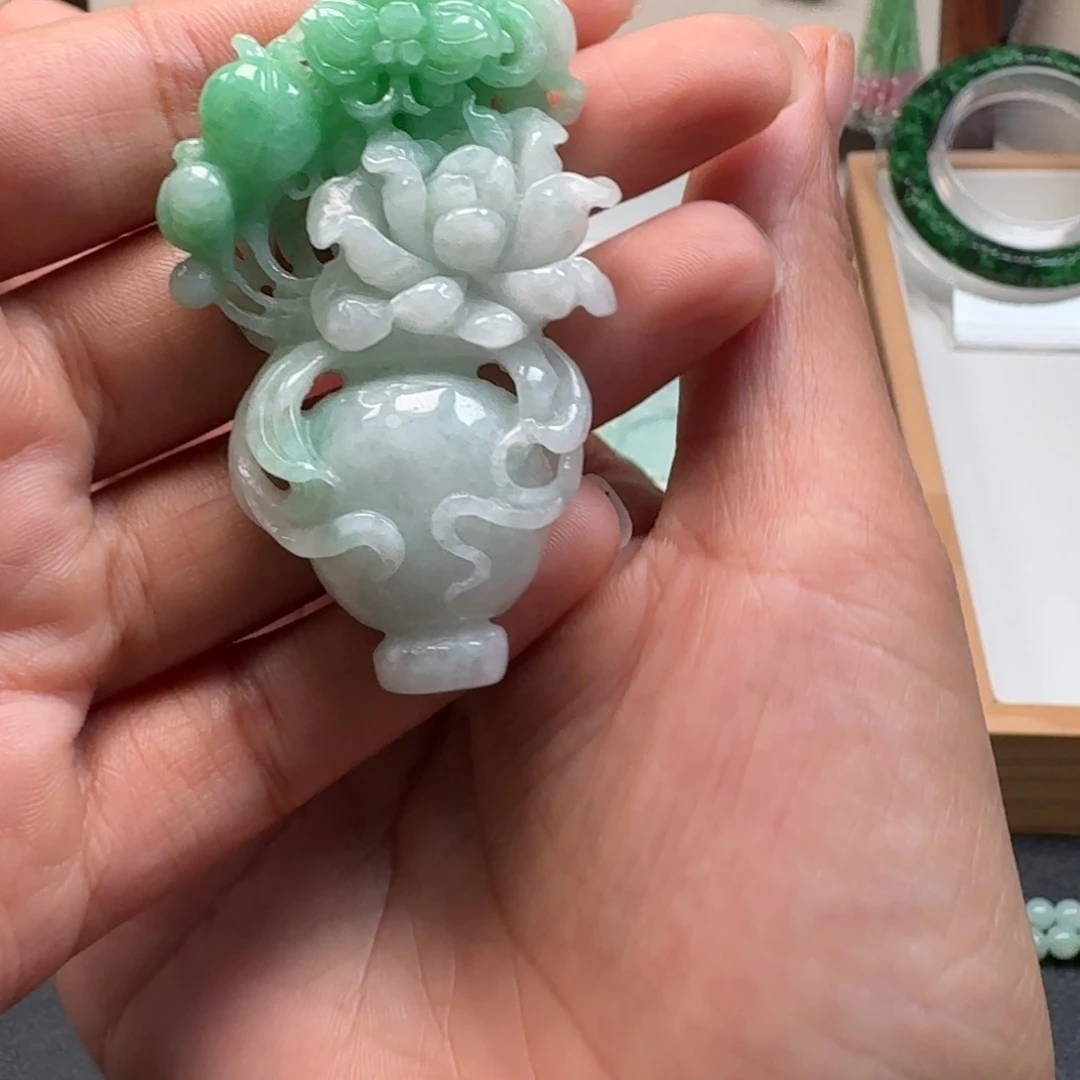 翡翠未镶嵌颈饰翡翠吊坠