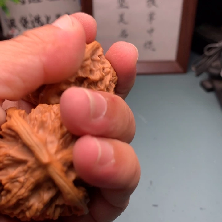 把件文玩核桃修帝王48左右