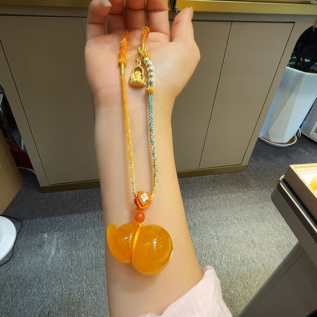 未镶嵌琥珀珠宝奇石