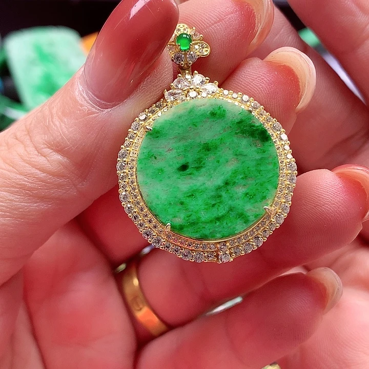 翡翠银S925镶嵌颈饰翡翠