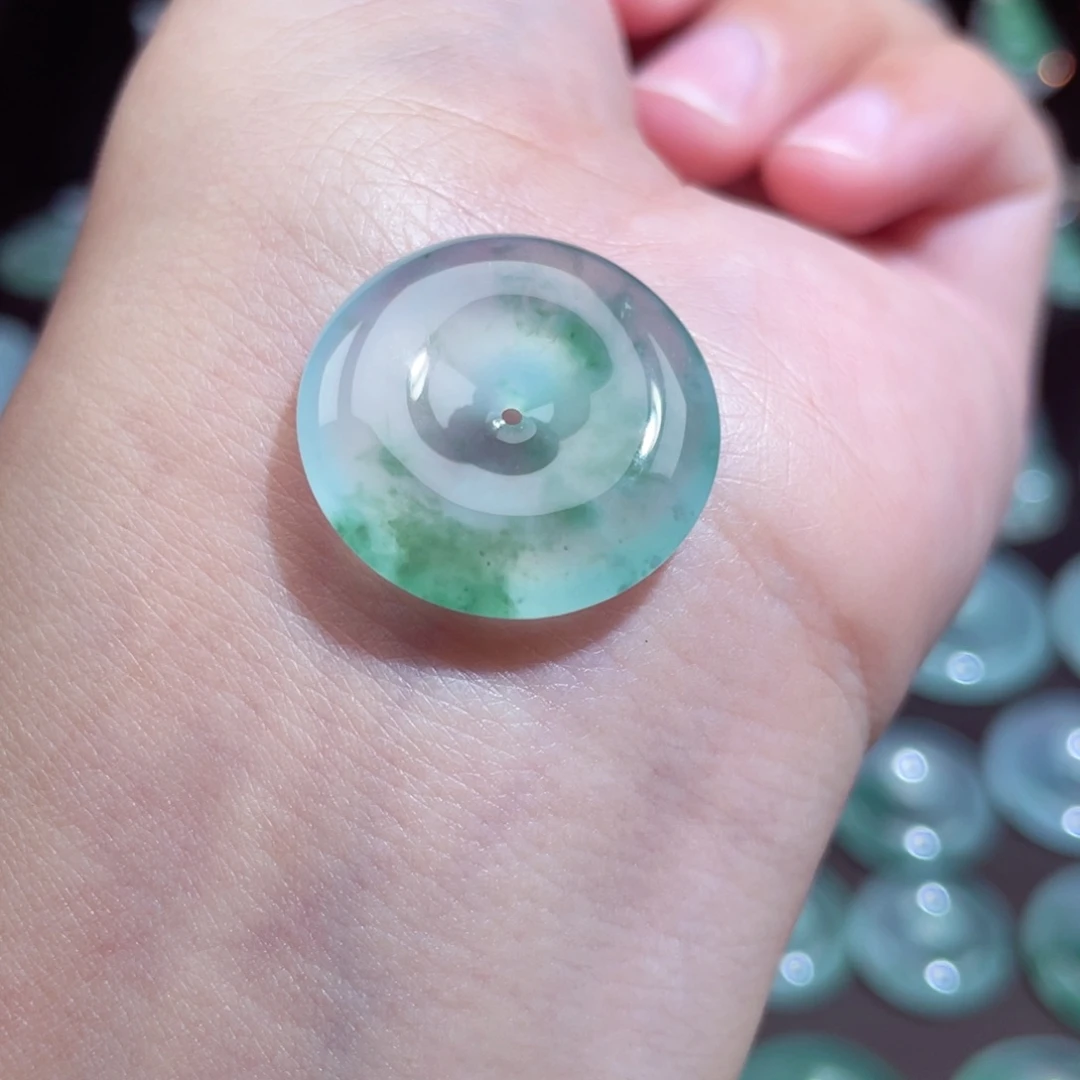 颈饰未镶嵌翡翠扣子