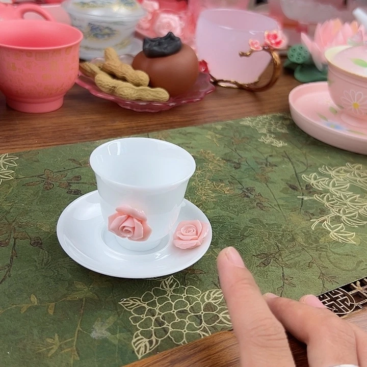 杯精美茶杯仅剩一件