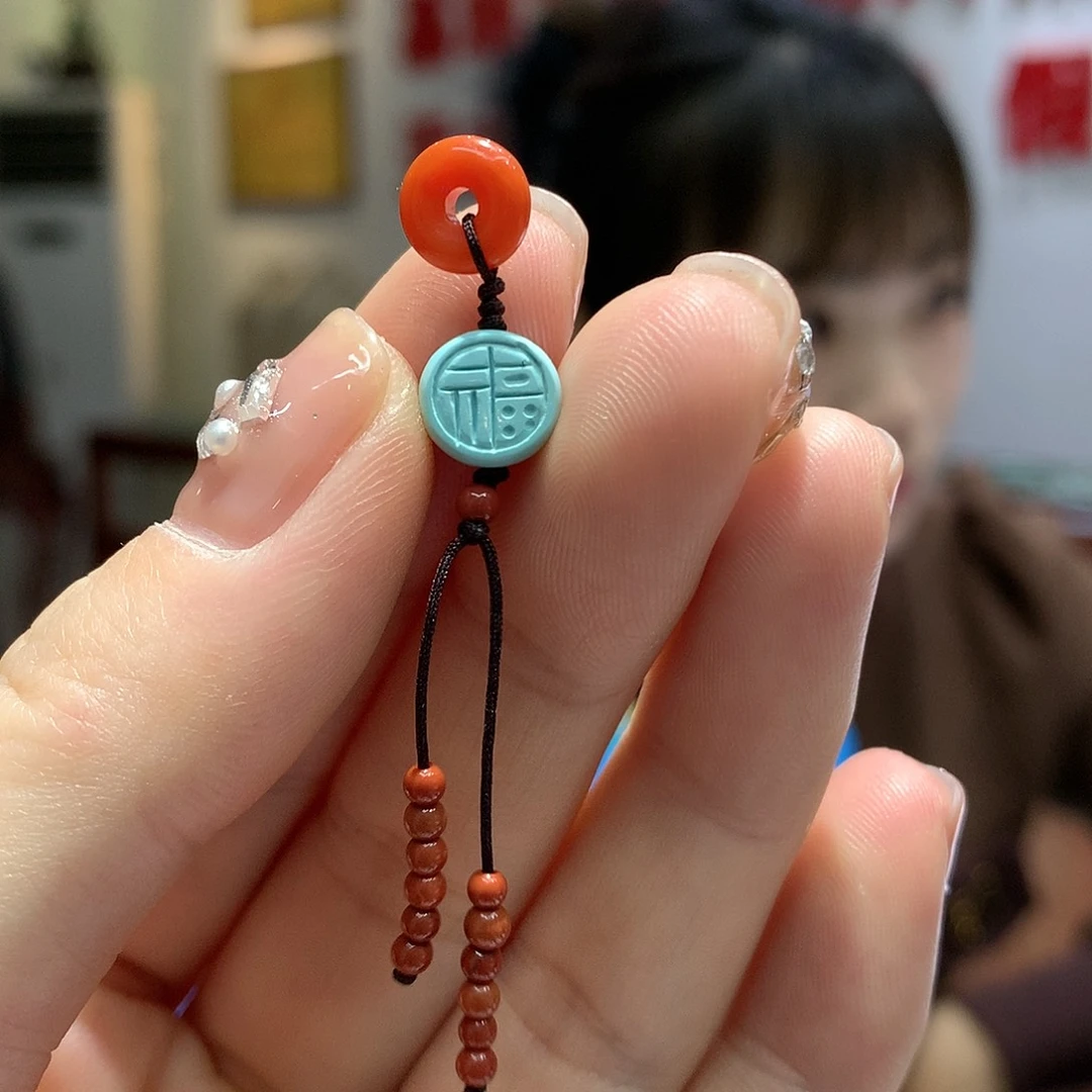 南红玛瑙配饰未镶嵌