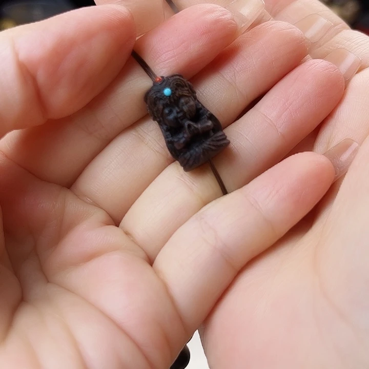 沉香碎屑沉香冯*越南芽庄老白棋玉化碳化老料扎基拉姆雕刻