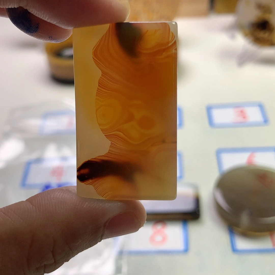 奇***象玛瑙/玉髓未镶嵌珠宝半成品