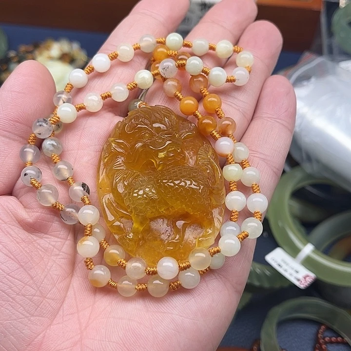 蛇纹石玉吊坠未镶嵌