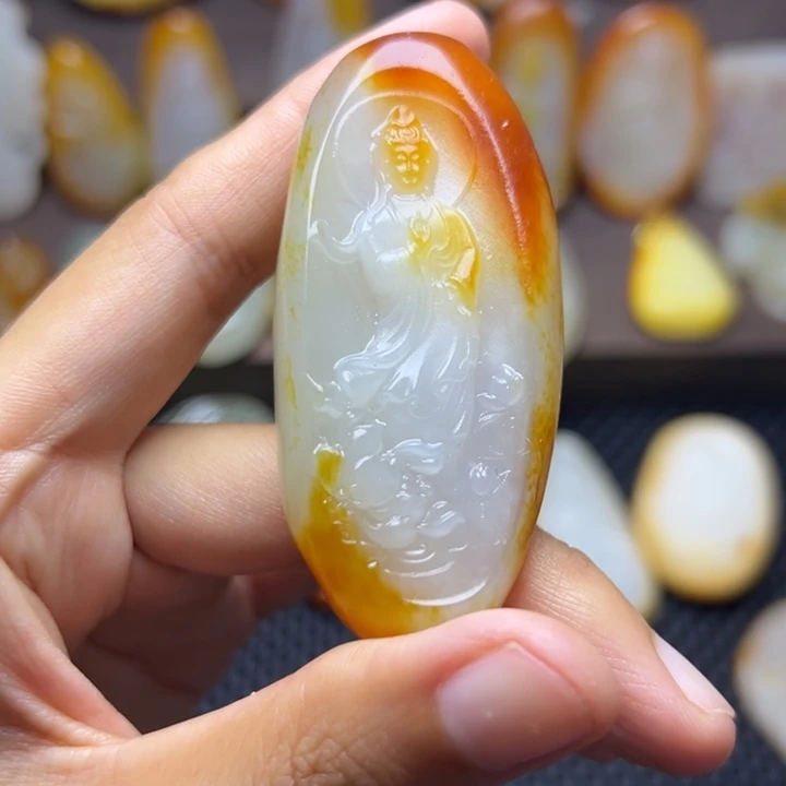 颈饰未镶嵌和田玉