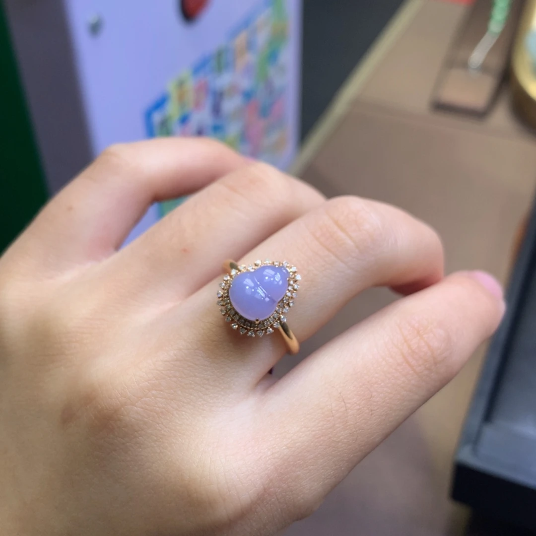 翡翠18K金镶嵌颈饰翡翠