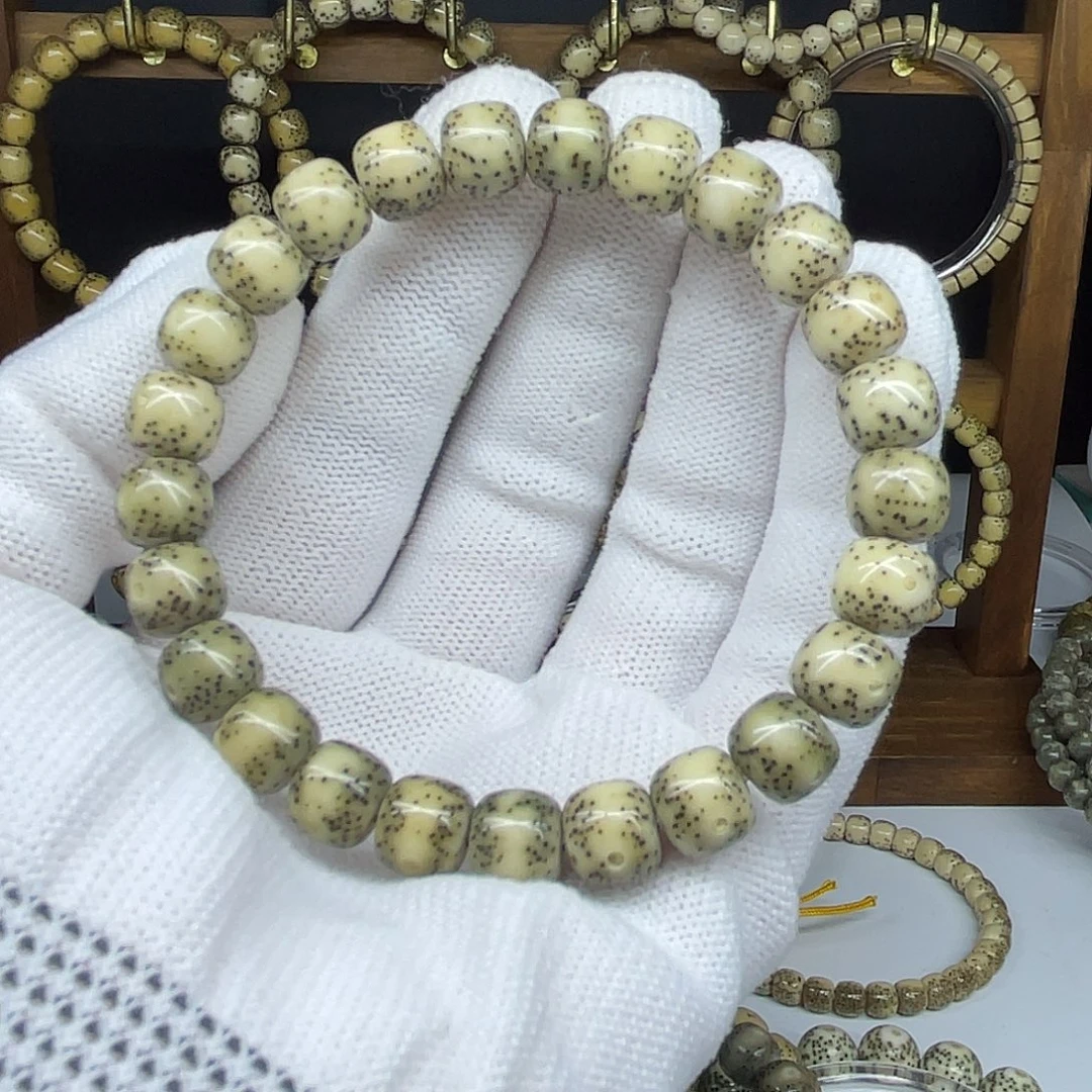 手串星月菩提9-8，贯穿留白