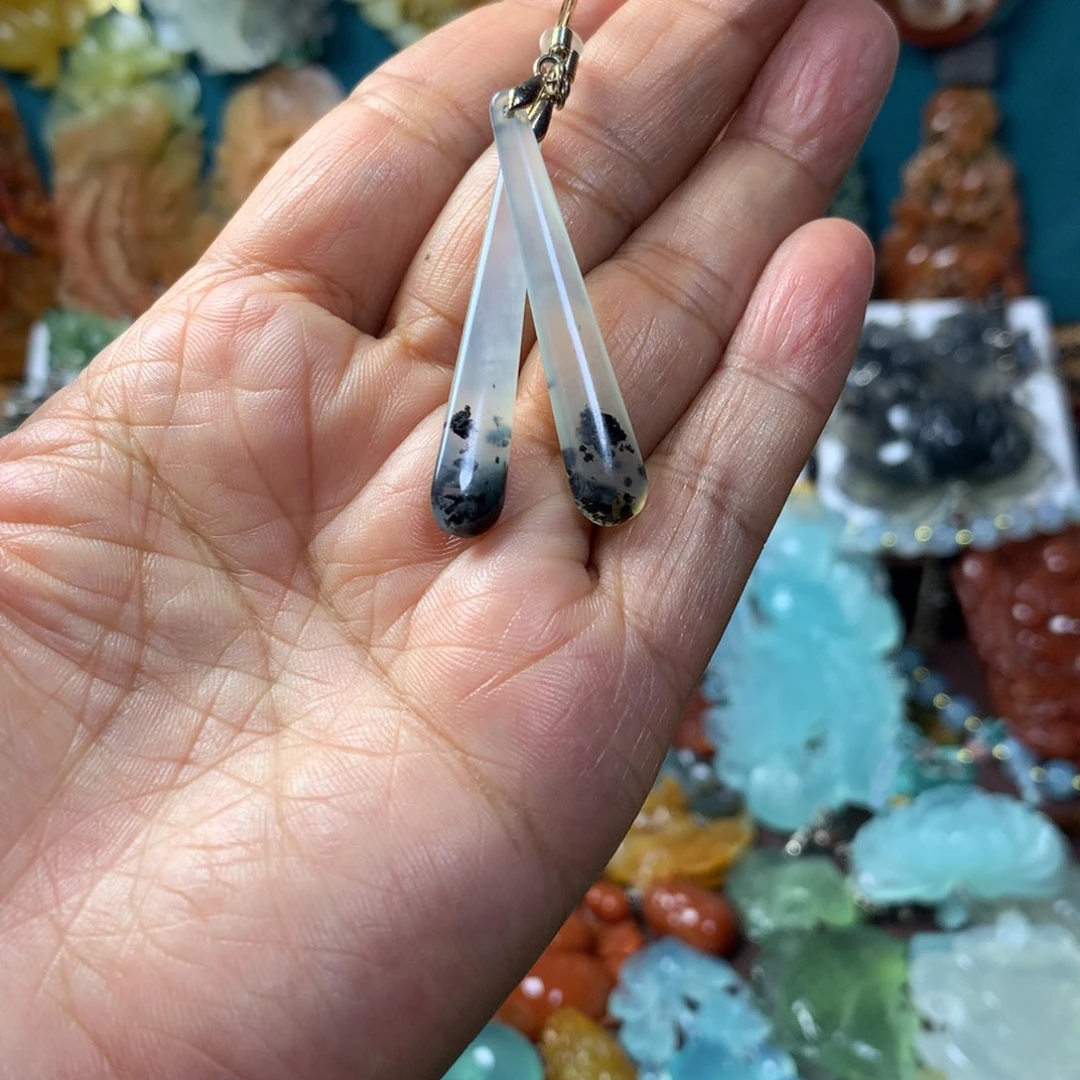 蛇纹石玉未镶嵌耳坠