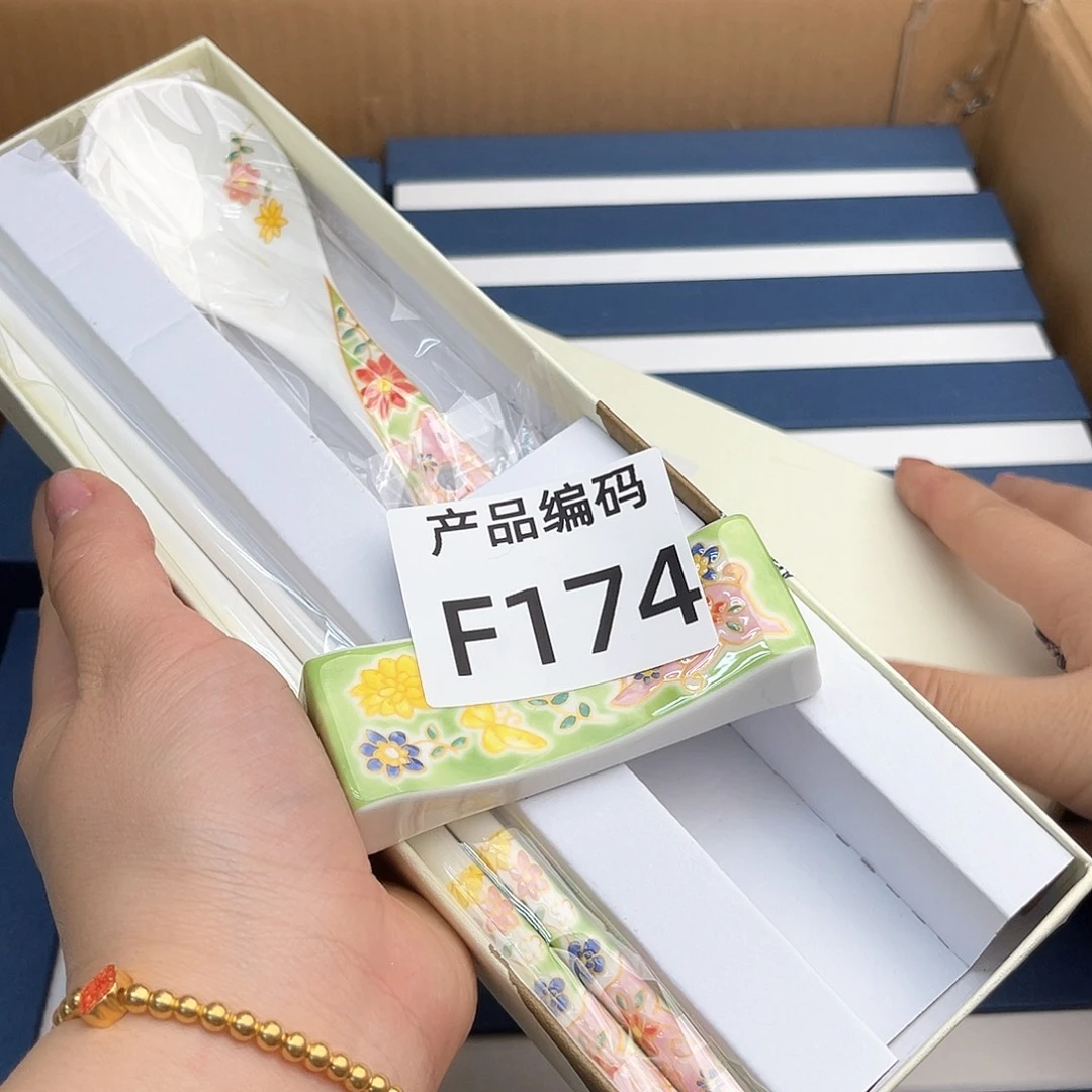 瓷片哦哦哦哦哦哦哦