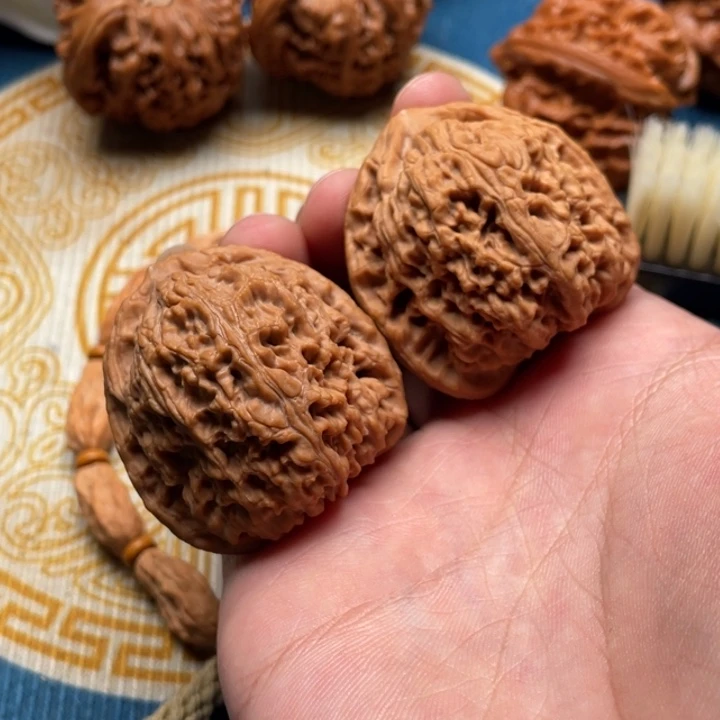 辛***！核桃南疆文玩核桃