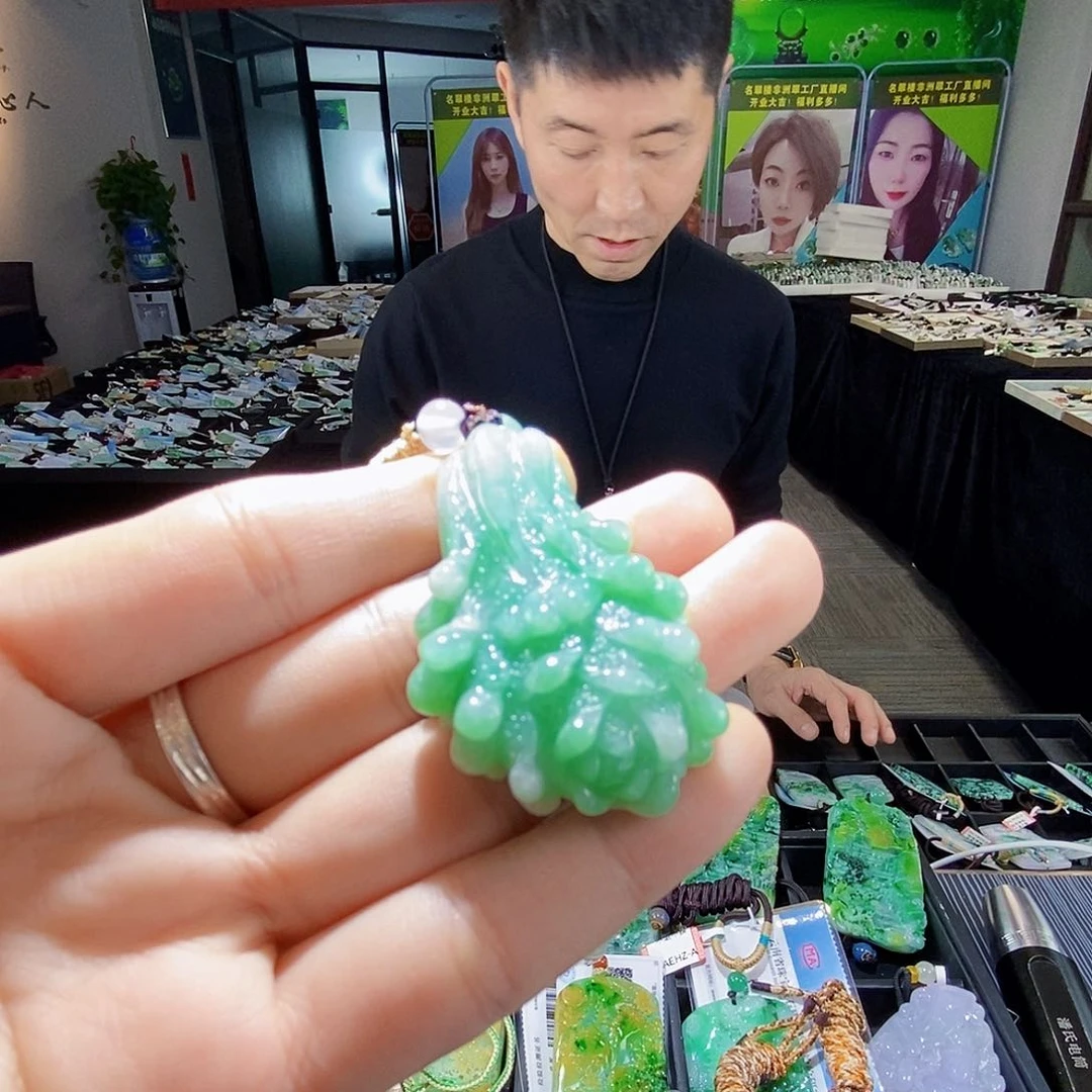 颈饰未镶嵌翡翠翡翠