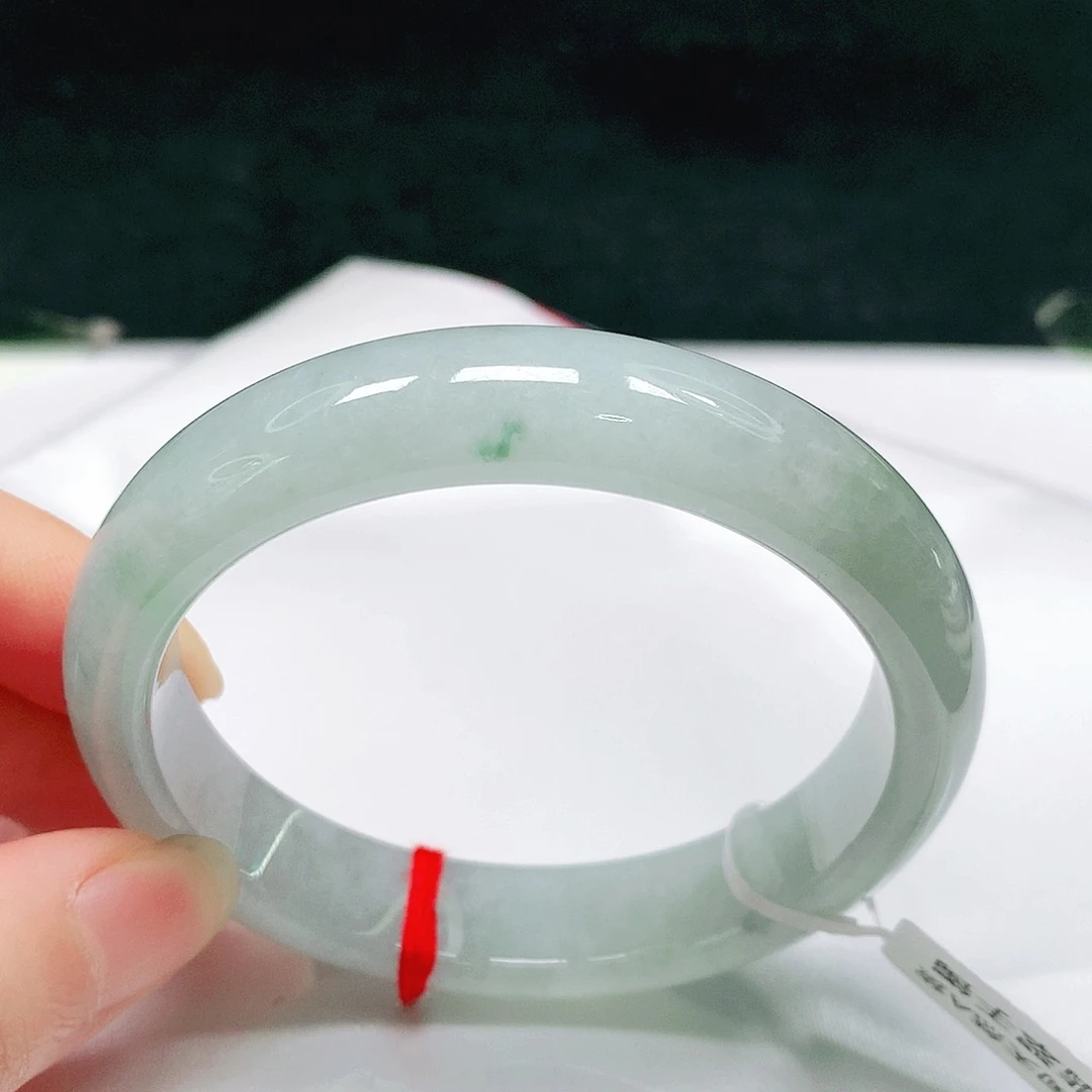 翡翠手镯未镶嵌12 号翡翠手镯