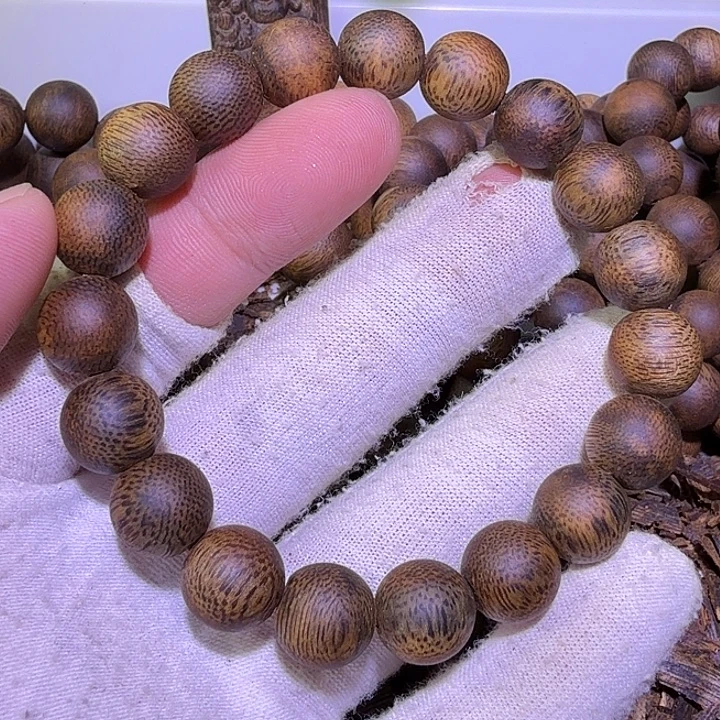 沉香沉香碎屑树心油