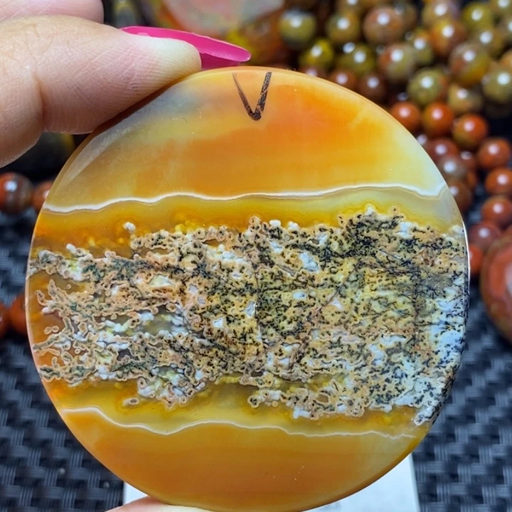 玛瑙/玉髓颈饰未镶嵌