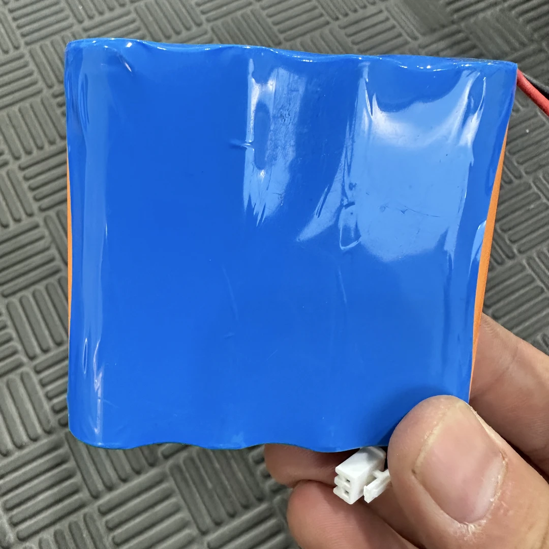 7.4V两串两并18650电池组2组（注意部分地区快递不支持发货）