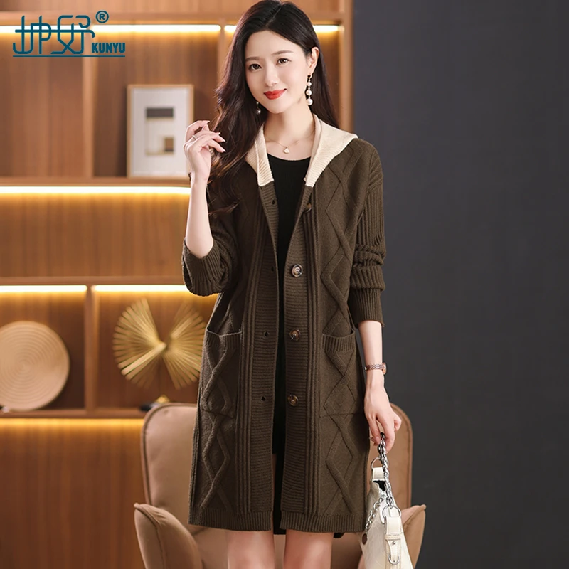 坤妤秋冬原创中长款连帽女长袖针织开衫时尚洋气宽松高端毛衣外套
