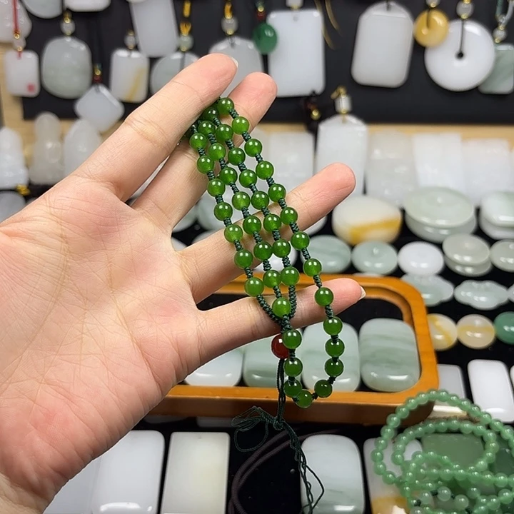 石英质玉未镶嵌颈饰老****条