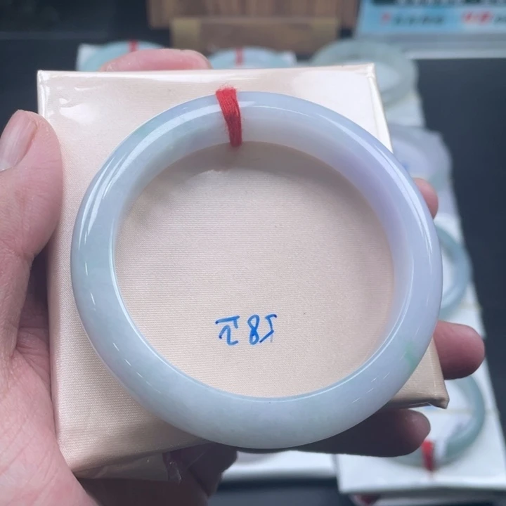 翡翠手镯未镶嵌胶润幻彩58正