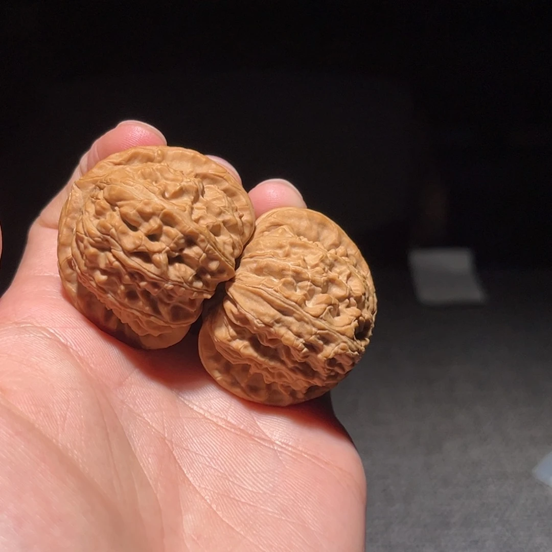 文玩核桃吊坠370白狮子