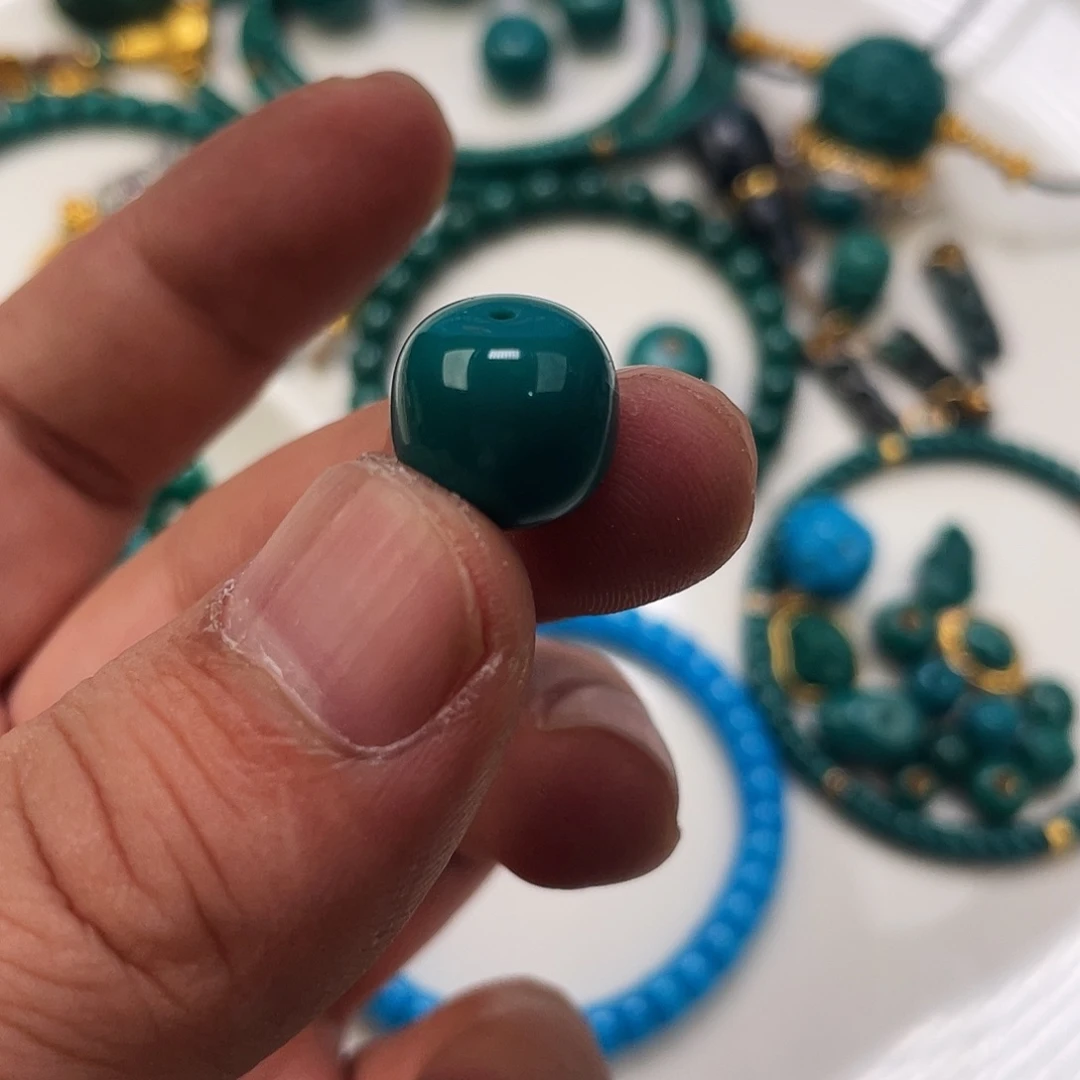 绿松石未镶嵌原矿绿松石