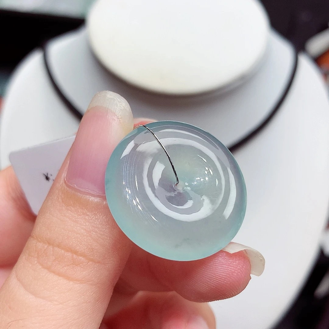 翡翠未镶嵌颈饰翡翠61，24.5/5.3