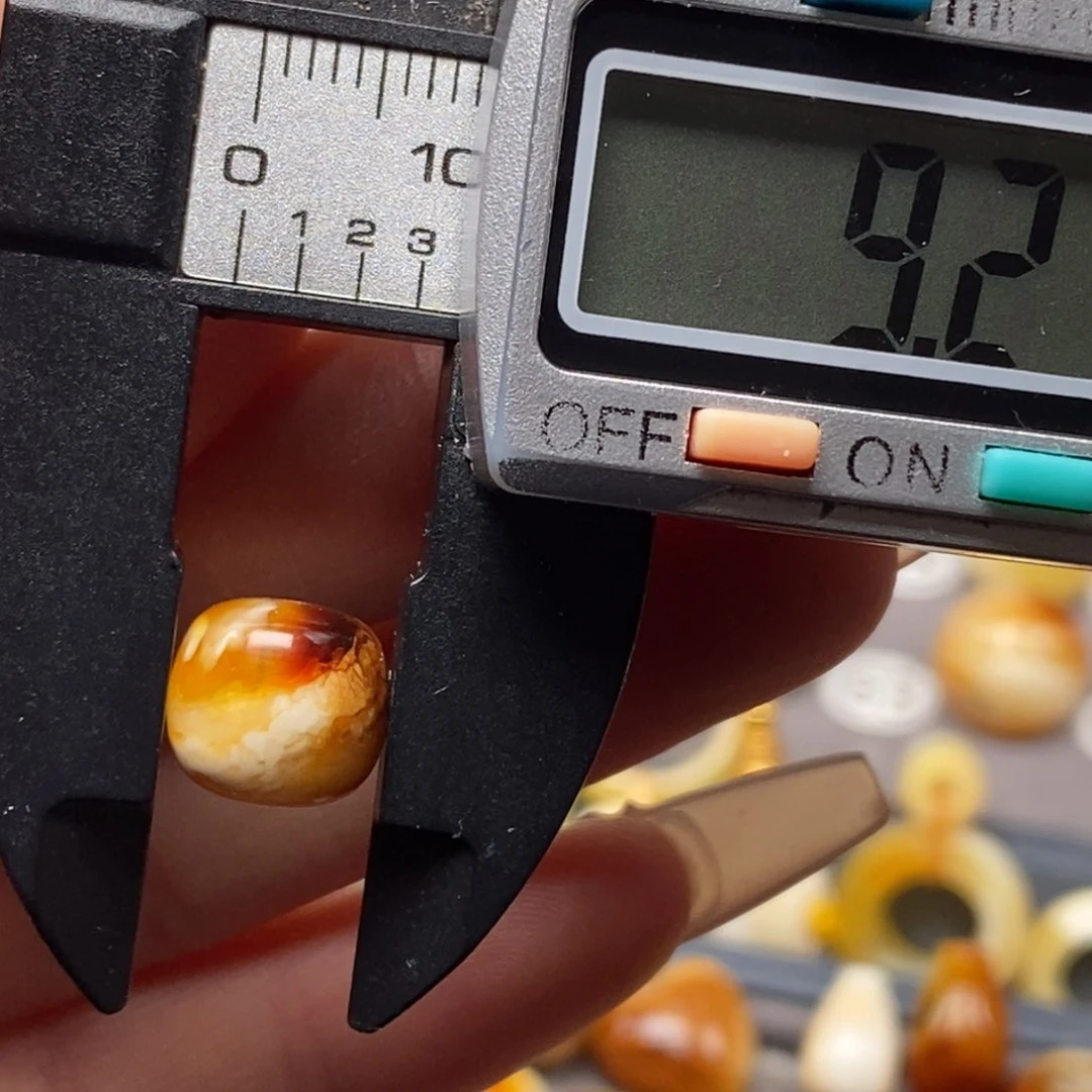 琥珀未镶嵌耳饰老型