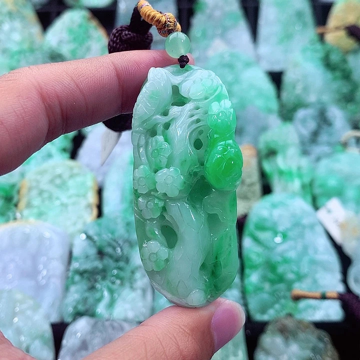 翡翠未镶嵌吊坠(不含链)