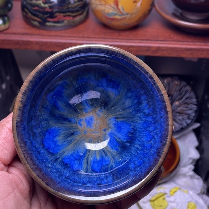 茶盏在我身边也没多