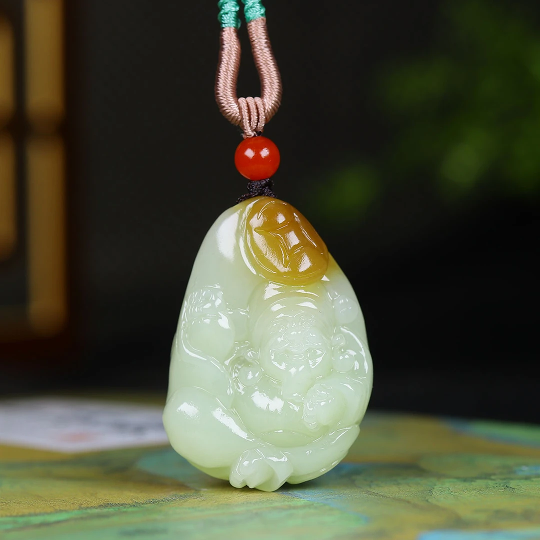 1114105和田玉且末料财神挂件