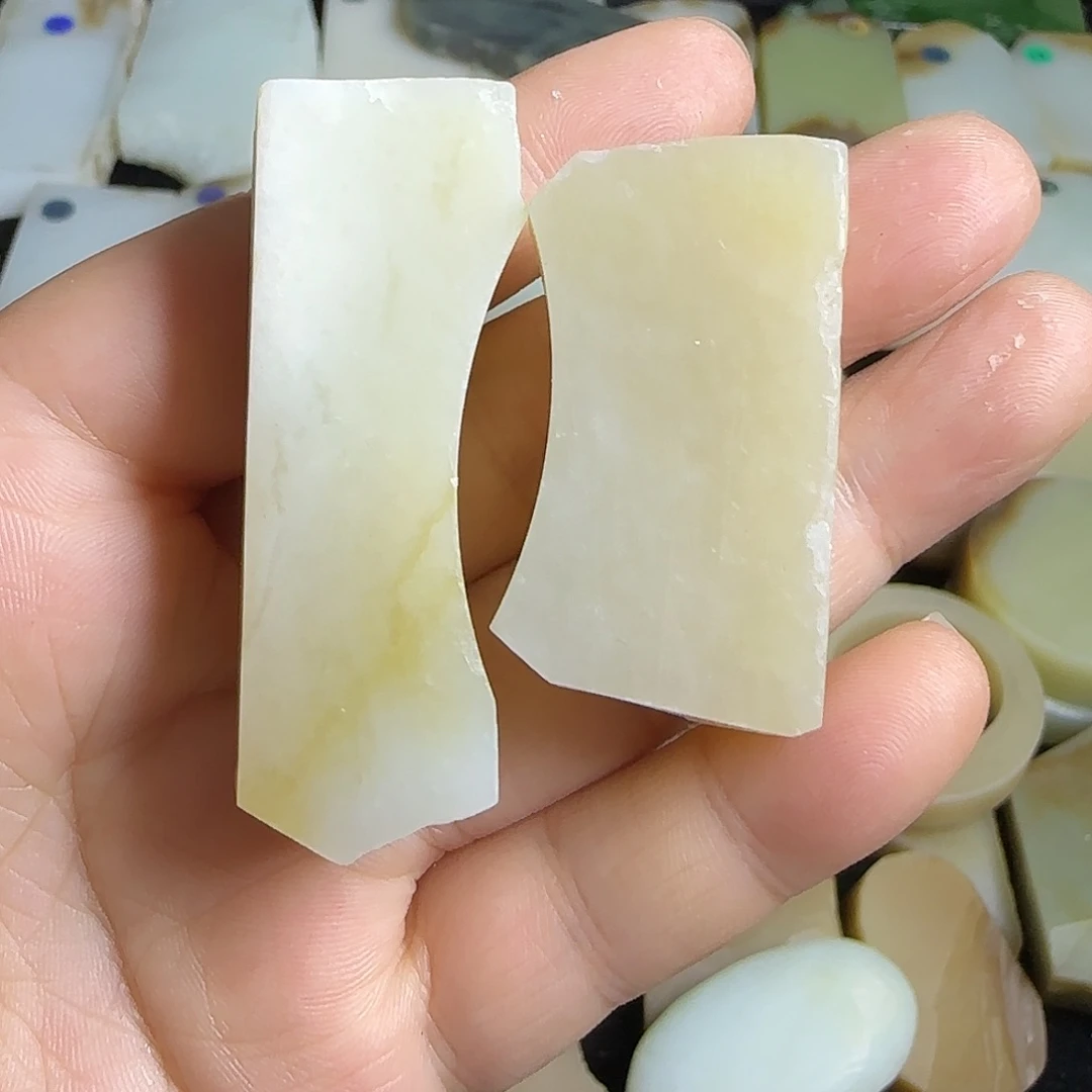 和田玉（糖玉）未镶嵌珠宝半成品