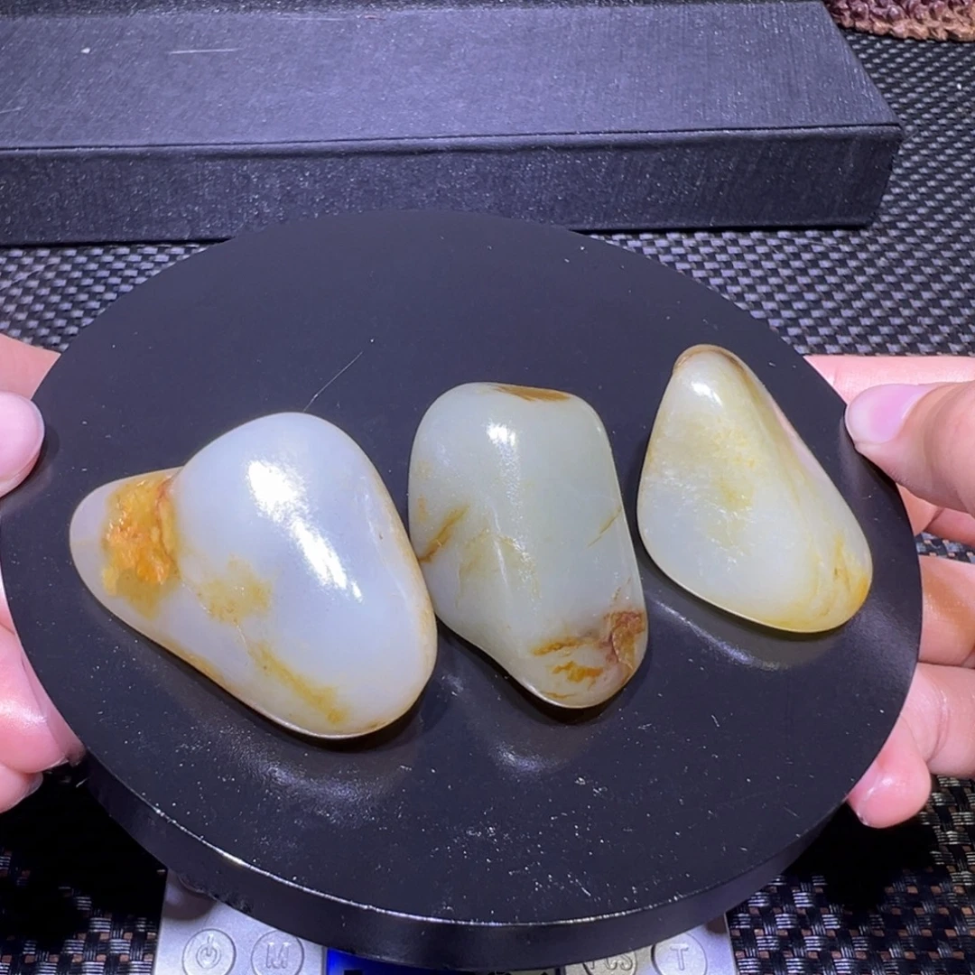吊坠(不含链)未镶嵌和田玉（子料）106-105