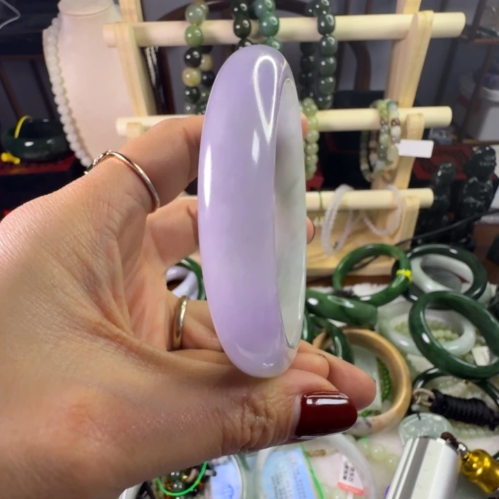 珍***珠和田玉（碧玉）未镶嵌手镯