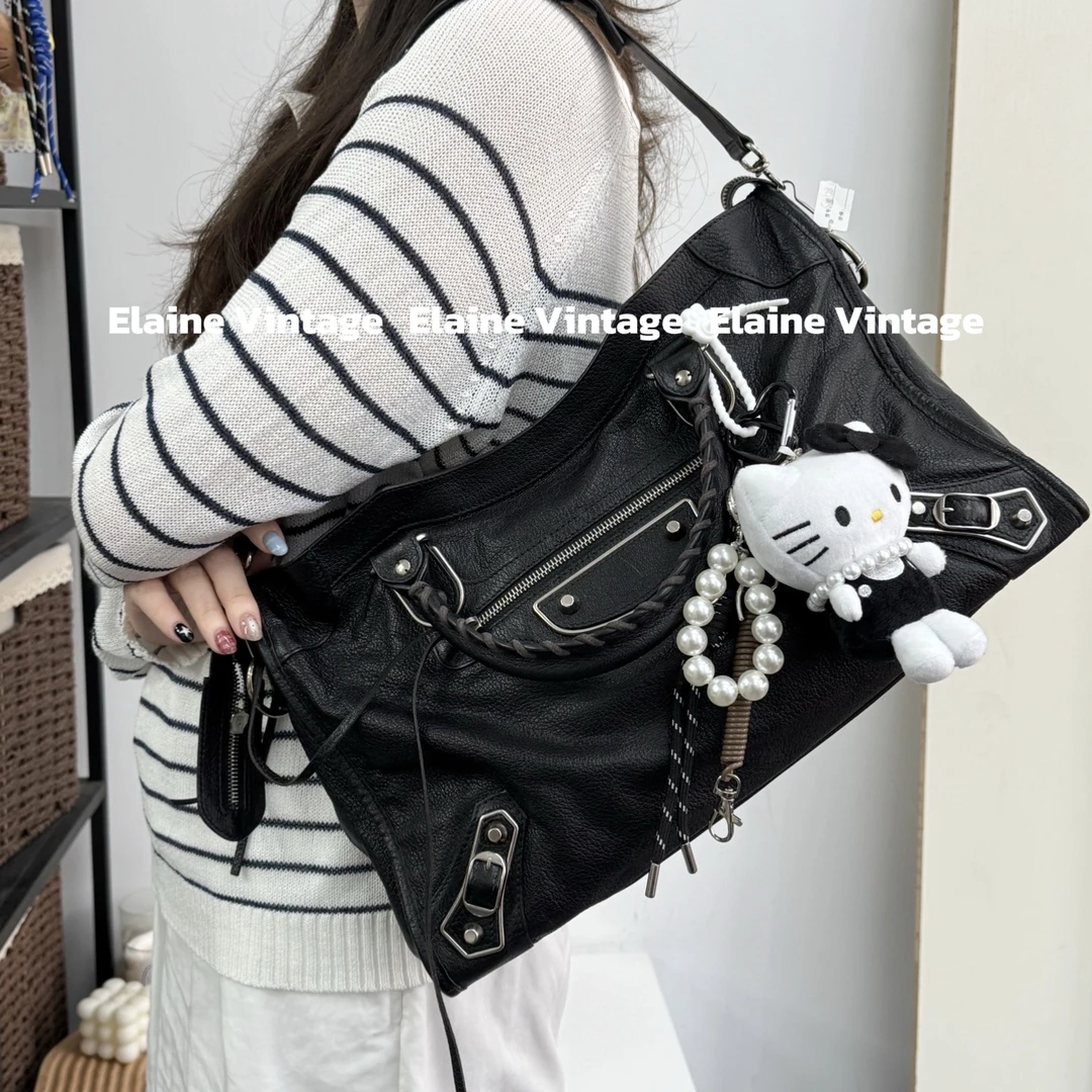 99新 Balenciaga/巴黎世家 黑银柳钉机车包38cm/Y746