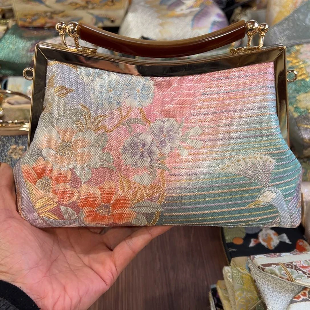 l***9蚕丝福利花卉云饺不退换