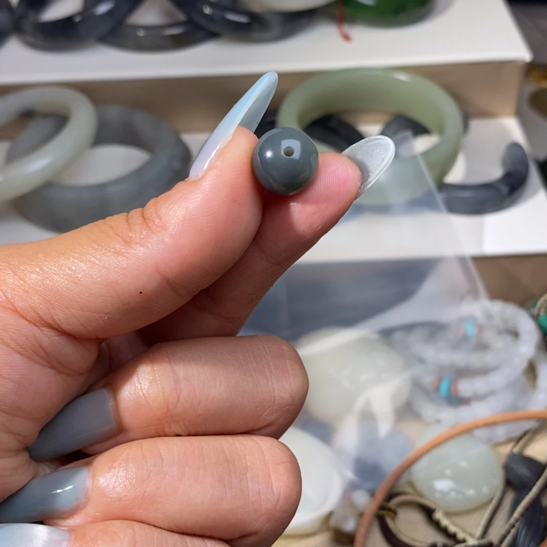 *****颈饰未镶嵌和田玉