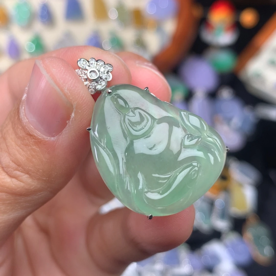 翡翠吊坠(不含链)18K金镶嵌