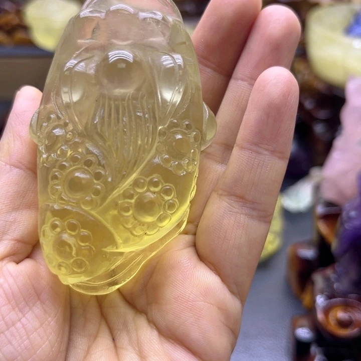 水晶摆件未镶嵌韦*仙摆件