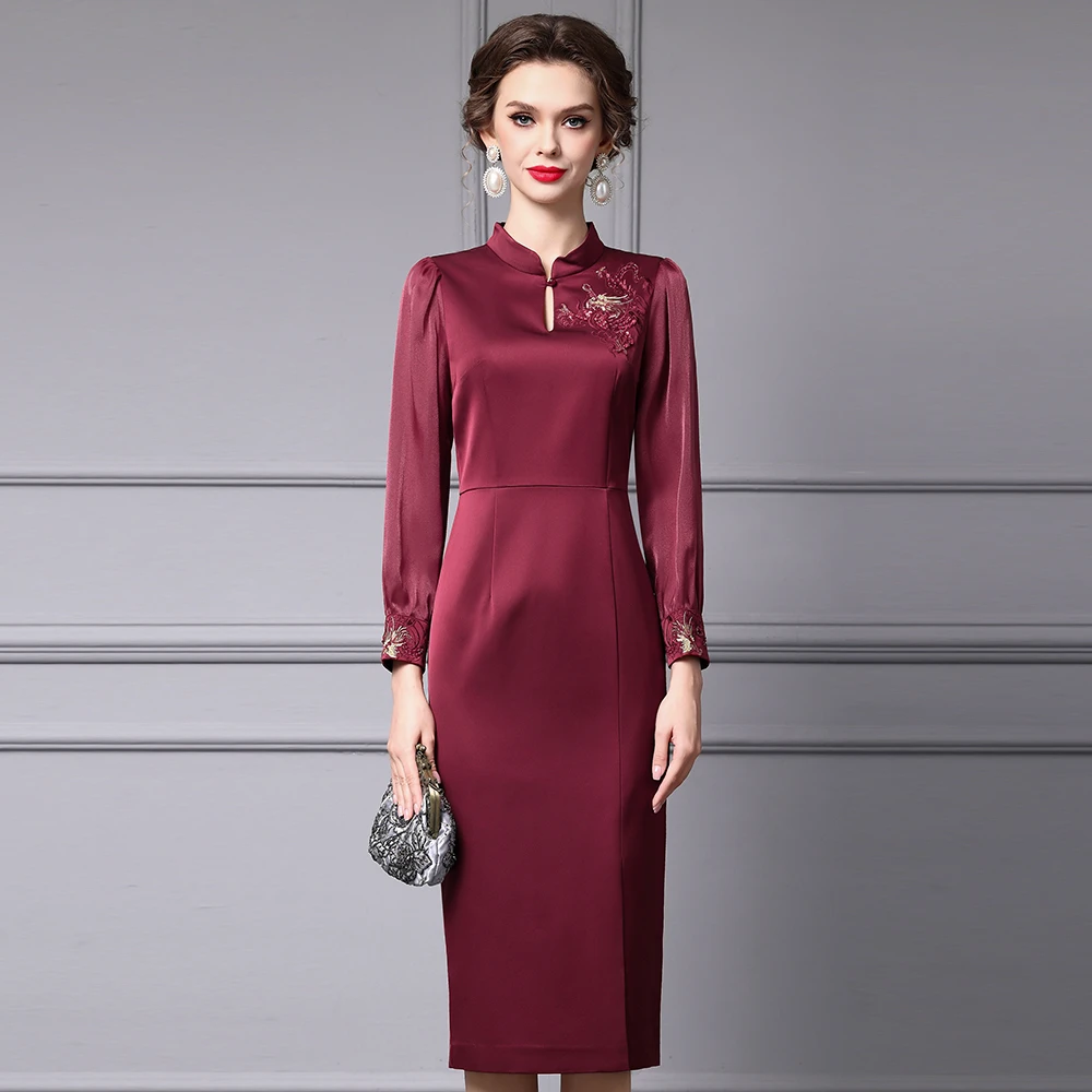 枝荔上流社会连衣裙2025秋季新款高级感酒红色过年新中式包臀裙子