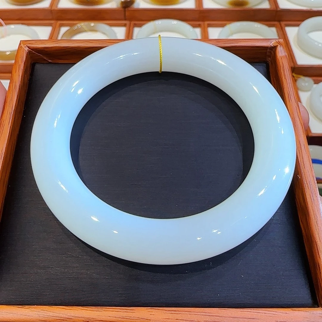 和田玉手镯未镶嵌新疆胖圆羊脂白玉58+ 59 60