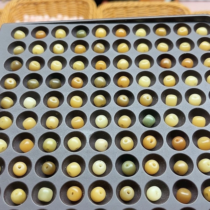 白玉菩提吊坠微瑕7/8风化桶100卡灯牌宠200