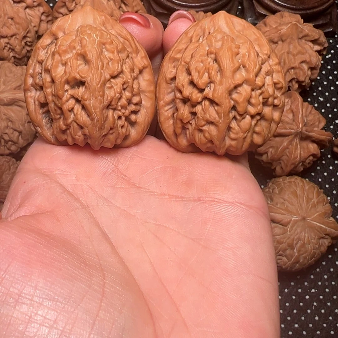 L***森手串/手链核桃红锦鲤40